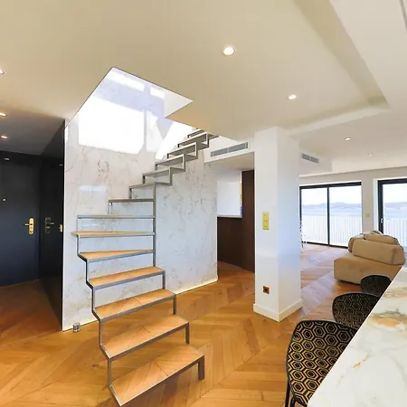 Luxurious Penthouse With Panoramic View St Tropez Apartment