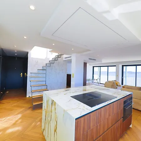 Apartment Luxurious Penthouse With Panoramic View St Tropez