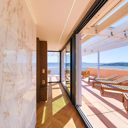 Luxurious Penthouse With Panoramic View St Tropez Sainte-Maxime